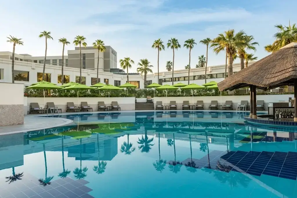 Le Méridien Dubai Hotel & Conference Centre Dubai - Flys to Dubai